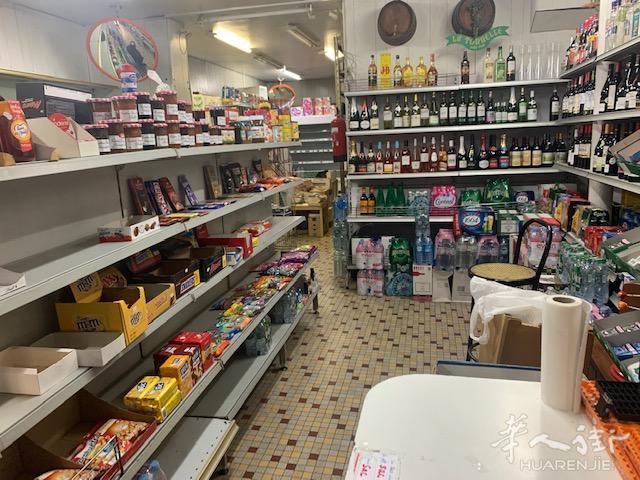 巴黎5区繁华商街 Rue Saint Jacque 法国人水果小饰品杂货店转让