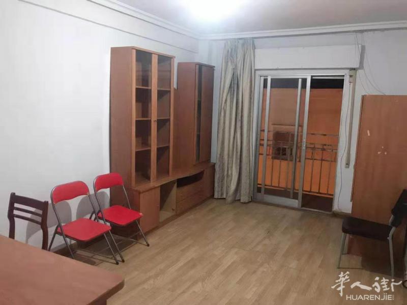 【西乐居房产租售】马德里5号线Vista alegre地铁口160米 2分钟，三室一厅出售