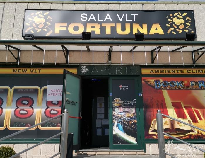 全新sala giochi 转让，位置极好，楼下有扑克牌，上下面积总共有500平
