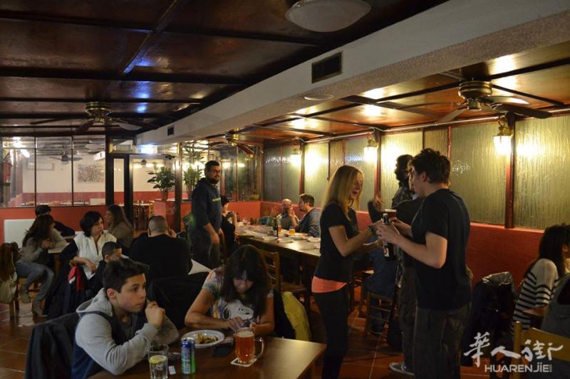 出售pub - pizzeria (60座位+吸烟厅36座位),  genova foce