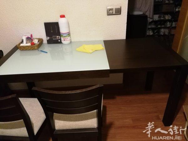 出二手餐桌椅