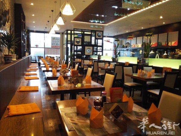 慕尼黑（60公里）商业购物广场精装修点餐餐馆70位置，租金2200，利润高，回本快，新创业者首选，