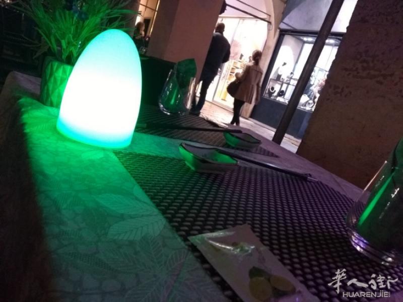 Padova市中心餐馆内有40个位置外面露天30个