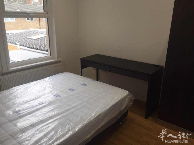 stratford 有双人房出租 限有身份的大学生