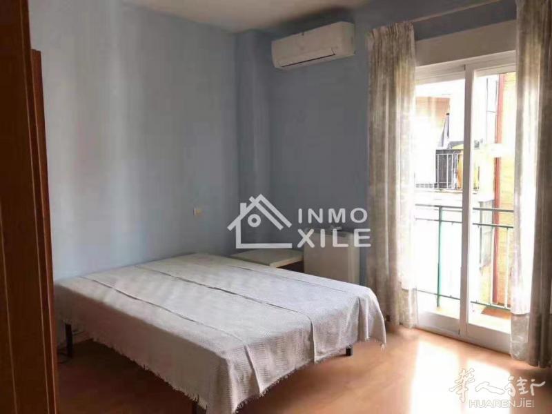 马德里6号线Carpetana/5号线Vista alegre整租  🏡房型：3室1卫
