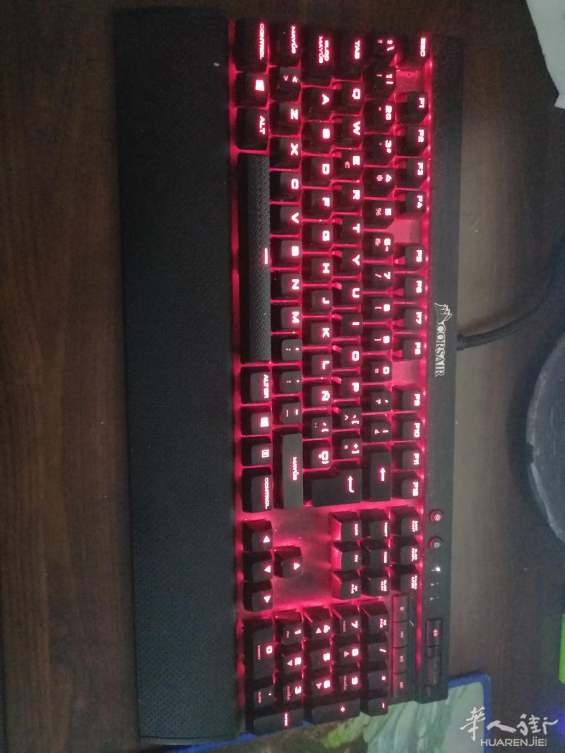 海盗船k70 lux 机械键盘出售