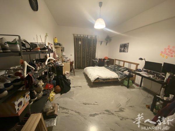罗马roma老外区分 近地铁A线 整租