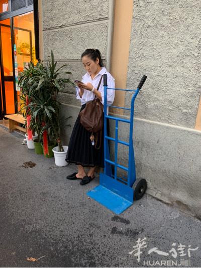 本人88年的、想找个事业有成男人、已婚未婚都可以、