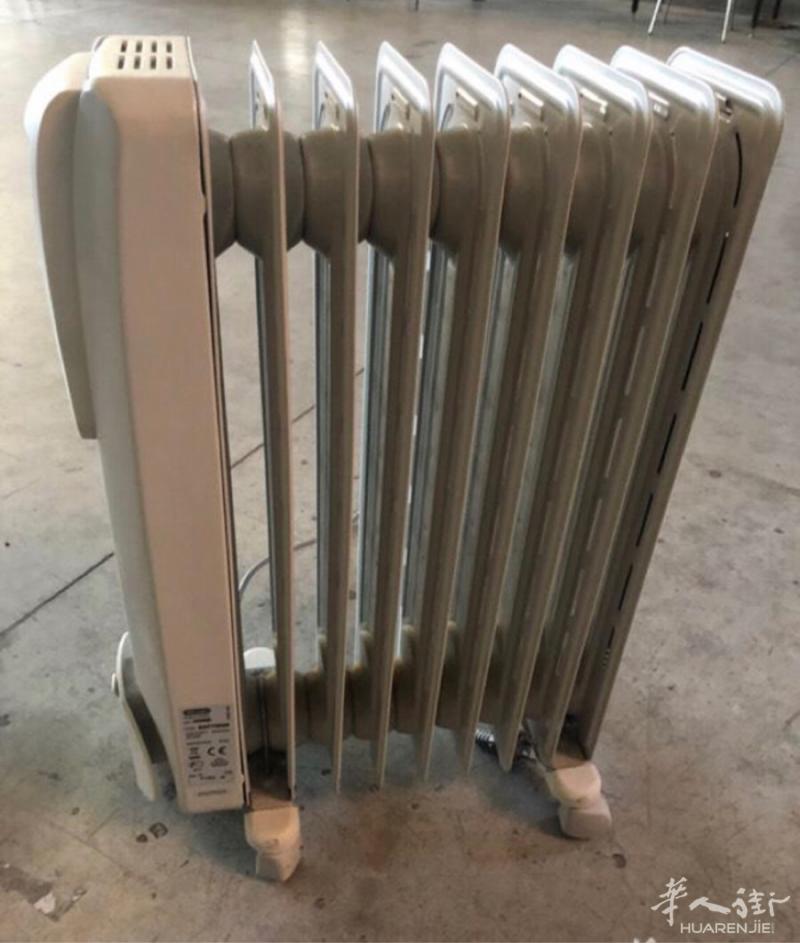低价转让9成新的移动暖气片30欧元