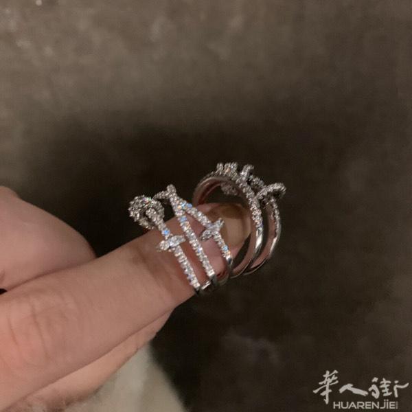 ：两款时来运转戒指 
喜欢下滑扫微信咨询