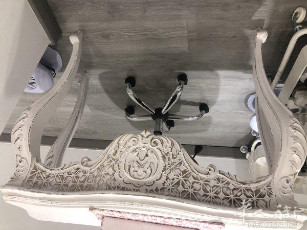 复古桌子两张可当化妆台
