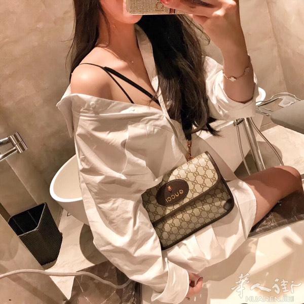 男生女生背都好的包包
搭配参考❤这款G虎头腰包很c