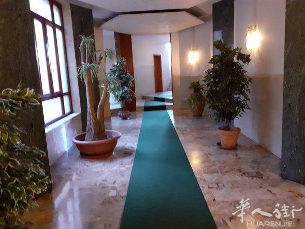 PRATO,火车站，5分钟路程