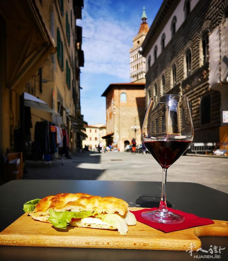 PISTOIA 市中心酒吧小吃便宜出售转让