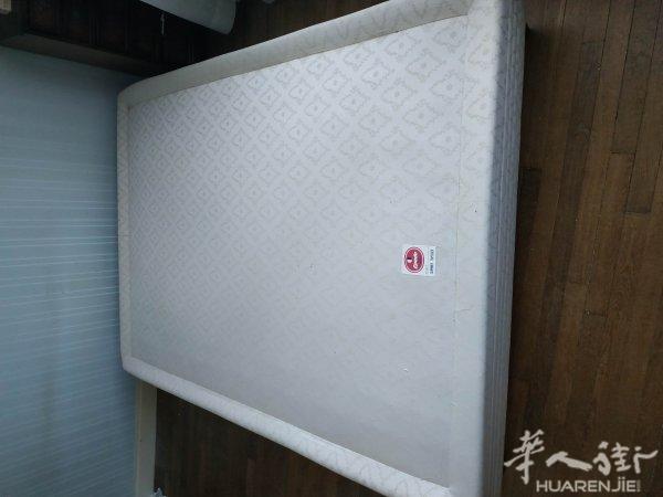 双人大床140✘190床垫床架出让130欧包送货