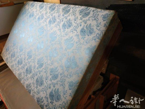 上好120✘190双人床架床垫让一百一十欧包送货0663128947