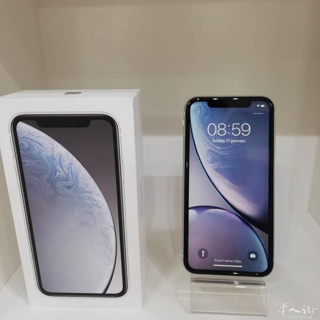 Bari手机店出一台二手iphone xr 64gb bianco