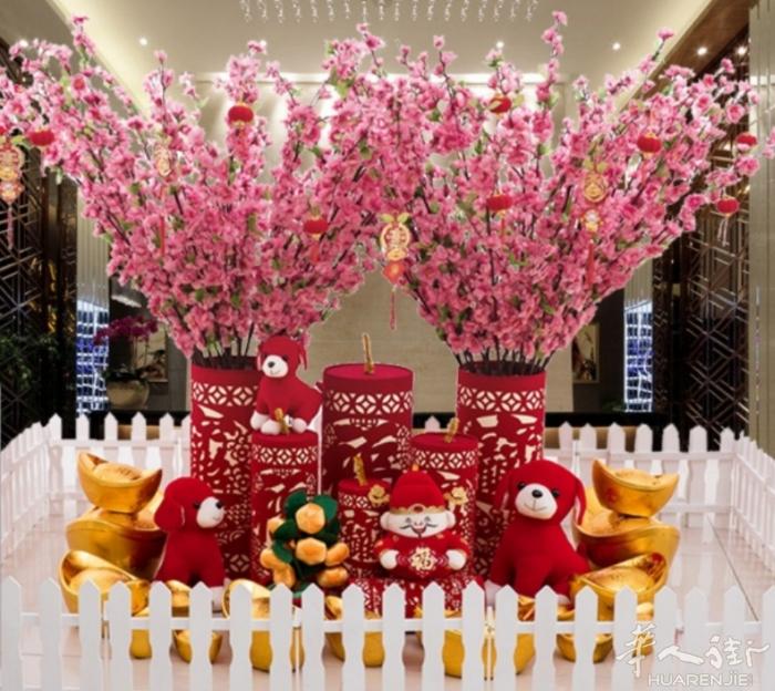 新春桃枝，贺岁茶点，水果，海鲜更多商品点击小程序二维码，更多优惠详情咨询微信du
