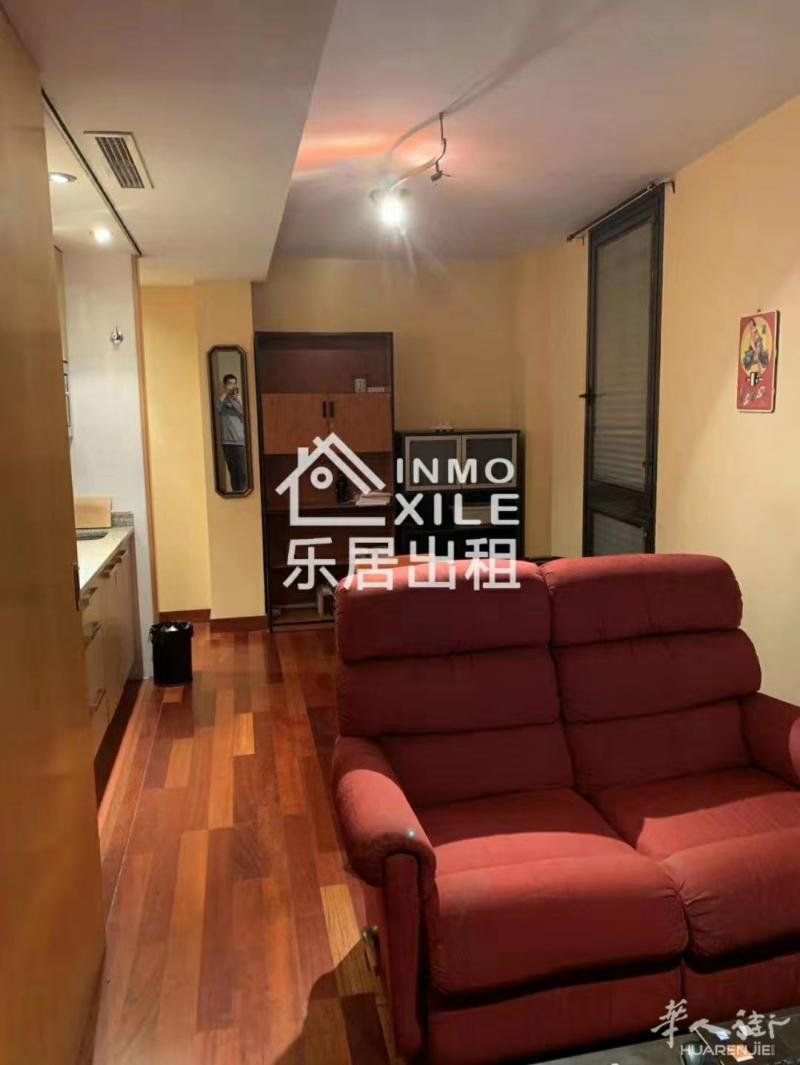 1号线estrecho站一室一厅出租 微信:xileju6666