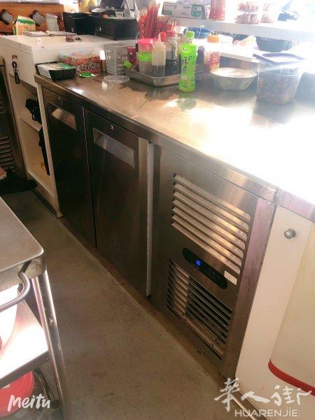 出售一台冷冻冰箱 和一台冷藏冰箱