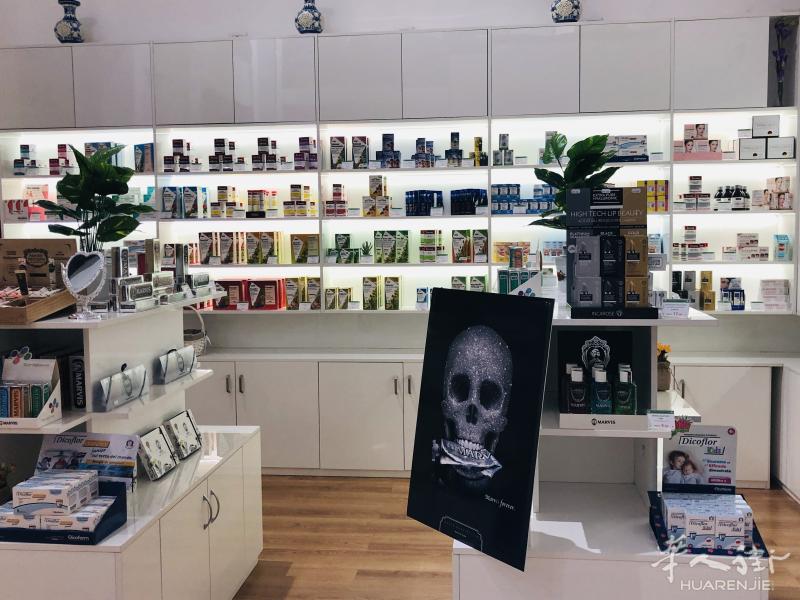 米兰DUOMO中心精品店 买手折扣店