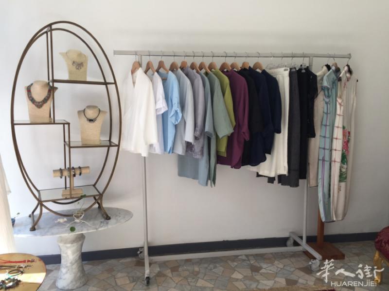 旺铺转让：米兰唐人街附近有服装店带修改店 转让，房