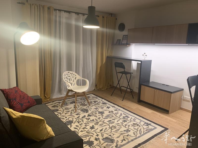 14区新房屋+全新家具整套 出租 带阳台