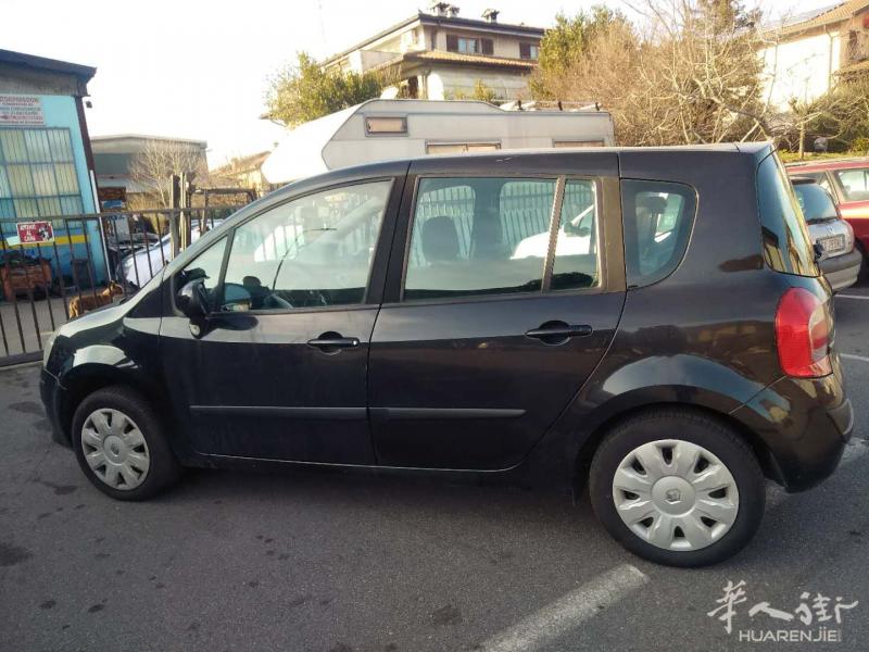 新到08年雷诺汽油车，手动挡，9万公里，保养很好，年检已做，价格2800欧元，要的速度联系了~