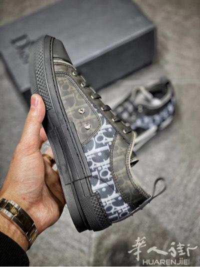 Dior Homme Kaws