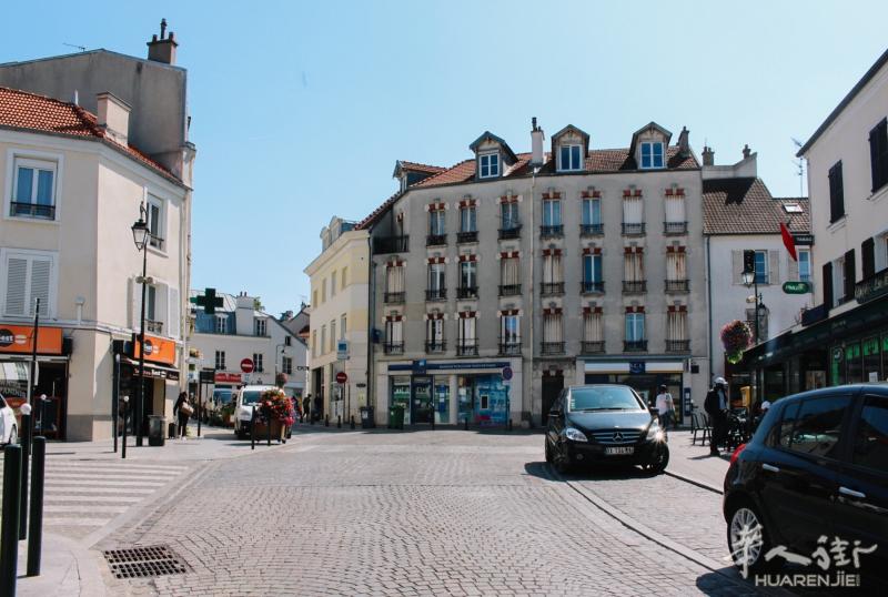 92省 BAGNEUX 整栋楼出售,地铁metro Lucie Aubrac