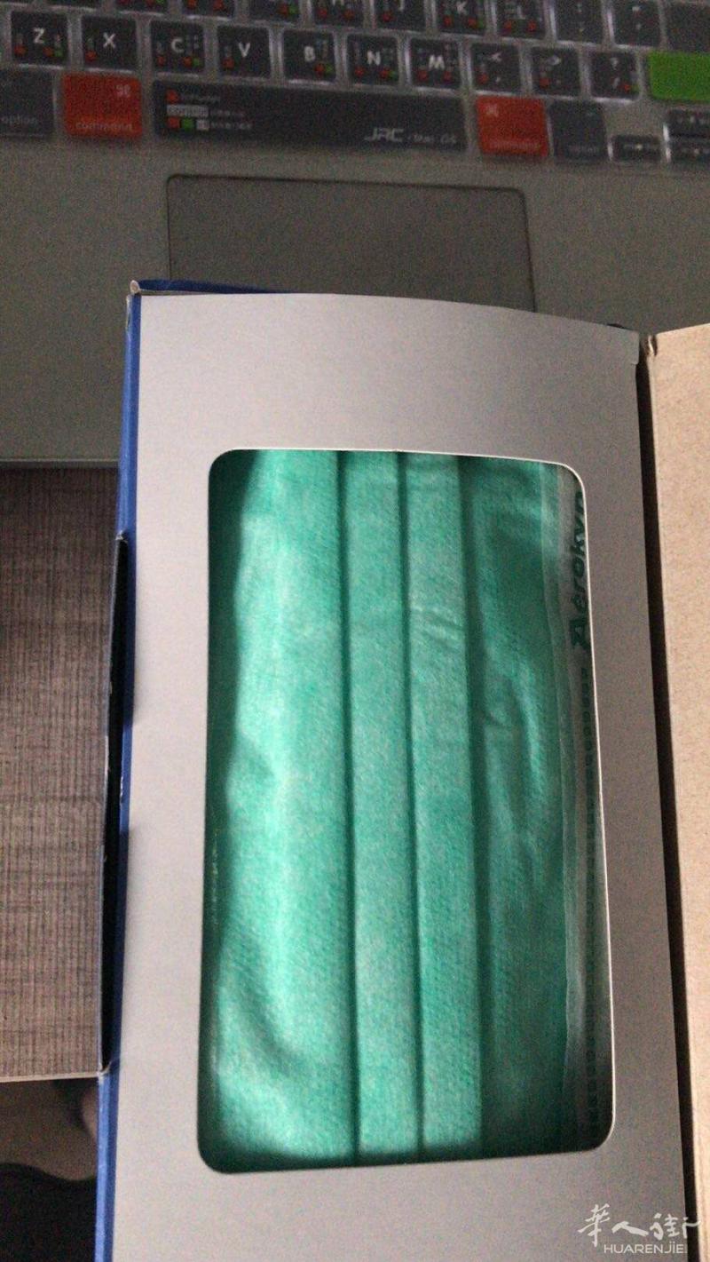 巴黎现货  一次性医用口罩，医用酒精消毒液，都是之前在法国药妆店买的，可快递邮寄！！！