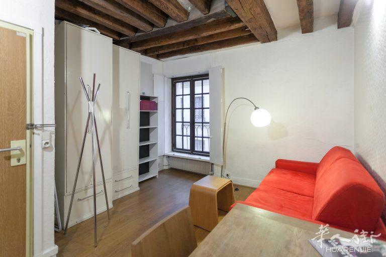 小巴黎6区18平米studio，地铁四号线Saint Germain des Pres，地段好，有洗衣机