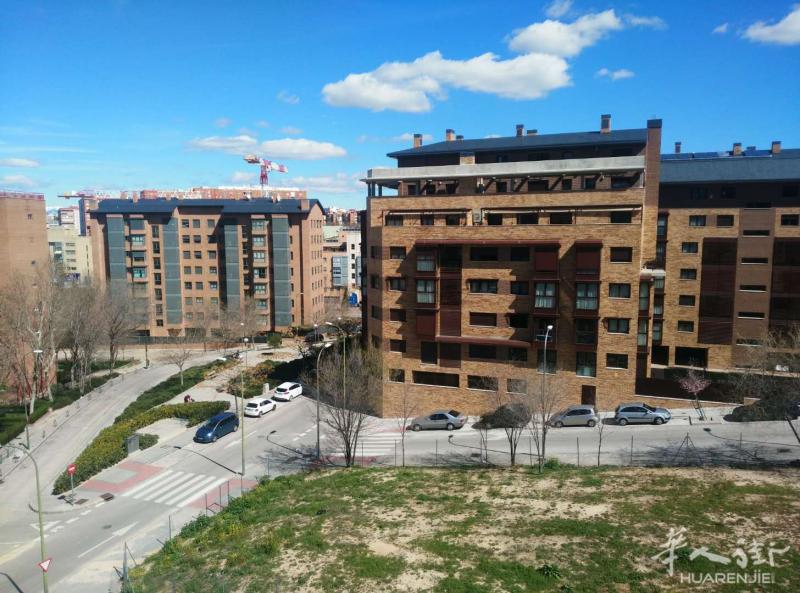 马德里北部7号线Antonio Machado单间招租(大学城附近)