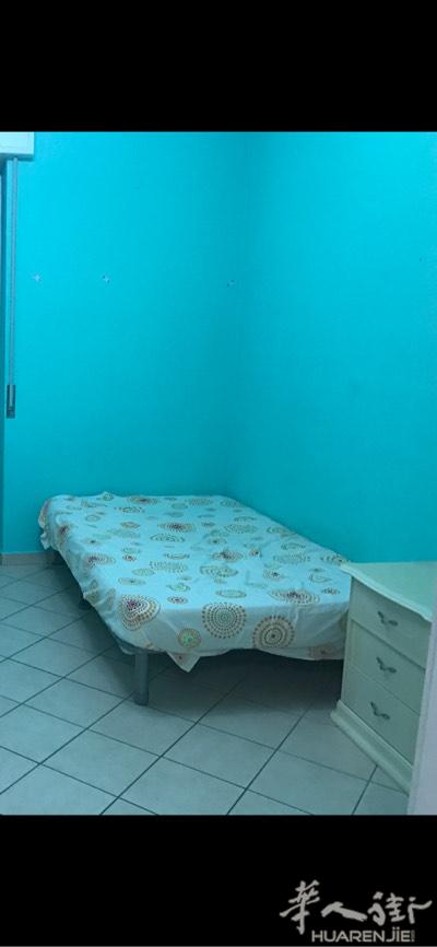 出售二手床架和床垫！尺寸120X190， 床架可折