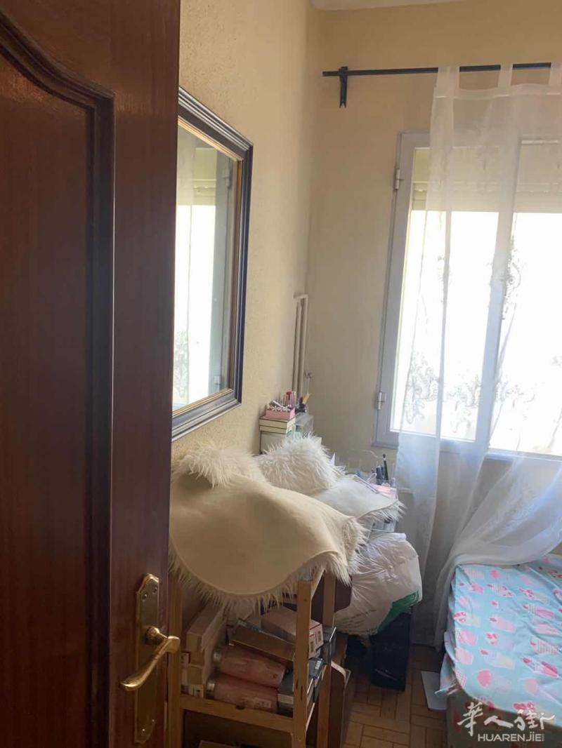 🔵5号线puerta de Toledo 近地铁口，精装修三房a