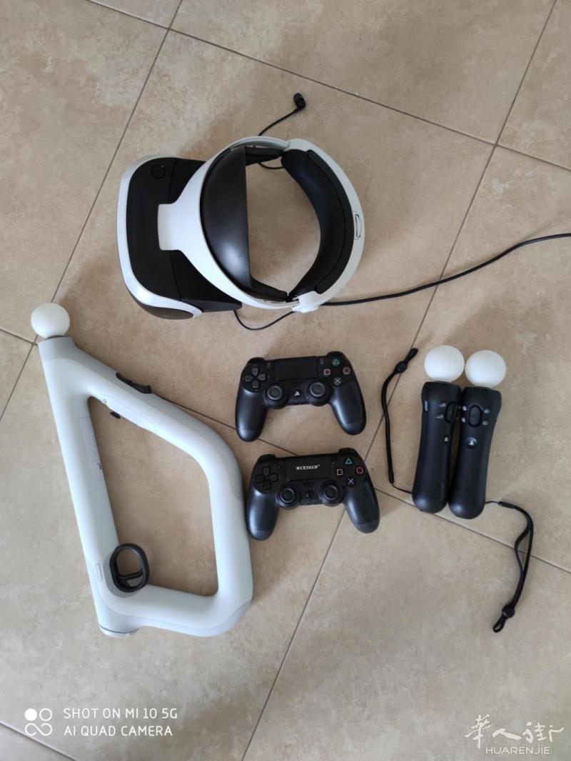 出一套PS4PRO 全家桶 几乎全新