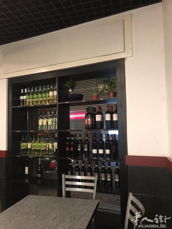 P中日餐打包店转让

本人经营多年，是一家老店生意
