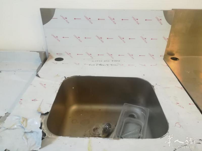 各种款式水槽，有需要请点击https://www.ycitalia.com/