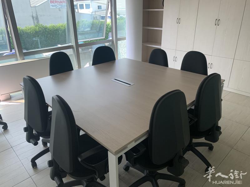 出售99新办公家具