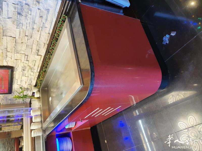 中餐馆换日常，原来全新的外卖BUFFET台，一冷一热，卖掉，只要300 欧，因为没位置，没错，300 欧