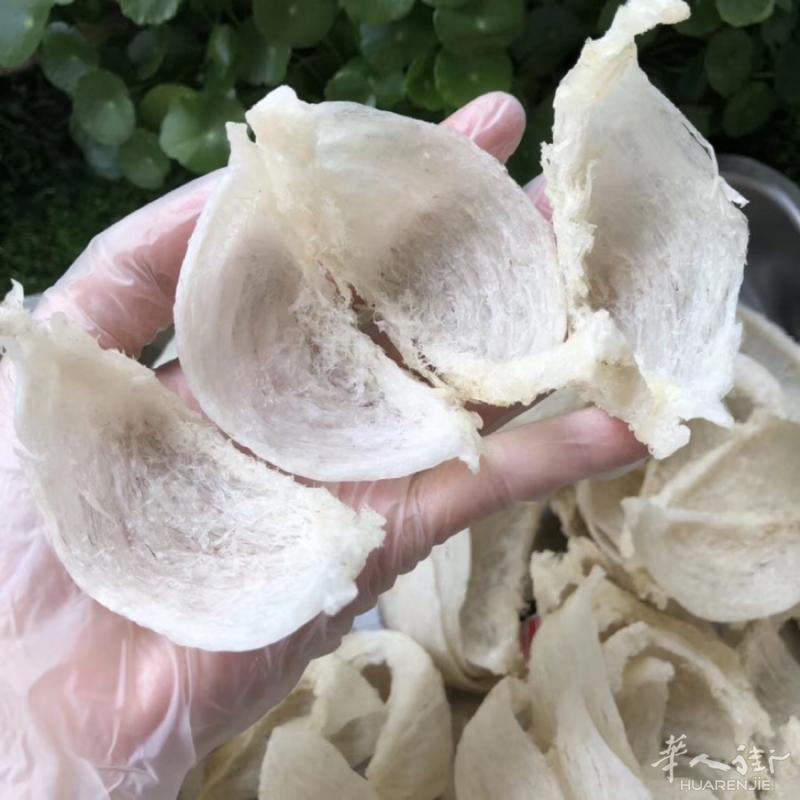 ￼马来西亚燕窝和厚肉老鱼胶
马来西亚燕窝和老鱼胶有