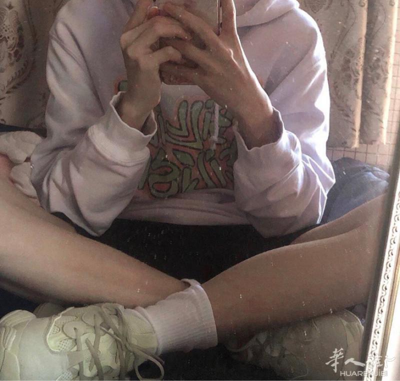 有一起玩和平精英的小姐姐吗？