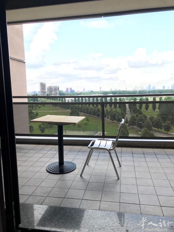 米兰市内CERTOSA两个正规房间出租 .和租都可以 .长期短期搭铺，钟点房 2