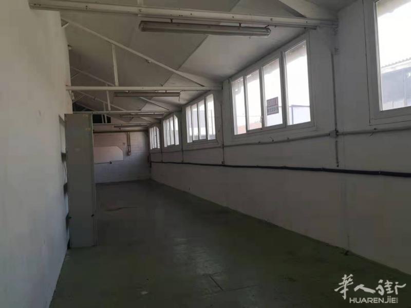 AUBERVILLIERS 145m²仓库/工厂出租 步行5分钟到cifa/fashion center