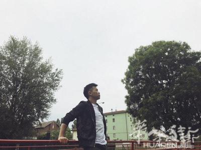 ￼本人男，今年26岁 有语言有驾照 想结交朋友 有