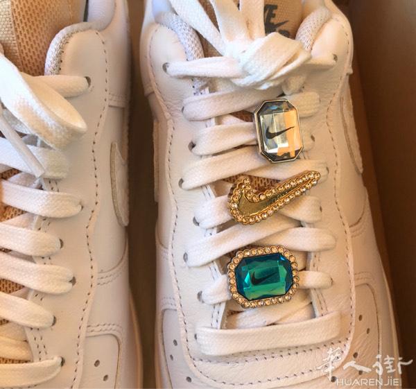 全新 41码nike 小票也在 有人感兴趣嘛