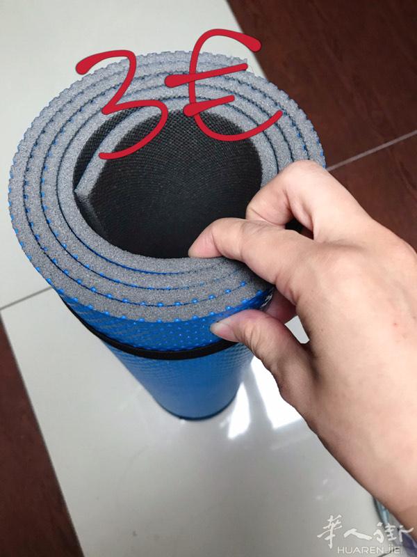 瑜伽垫3欧，体重秤5欧，挂钟1欧