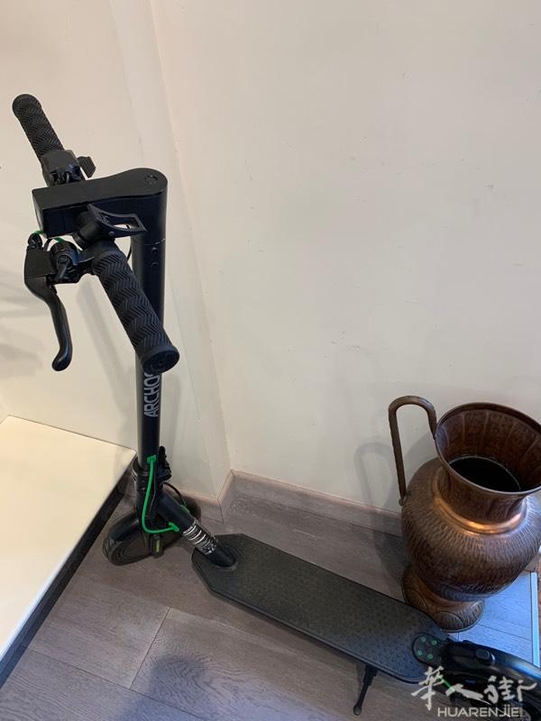 出一辆自用电动滑板车🛴买来一个月不到没开几次是代