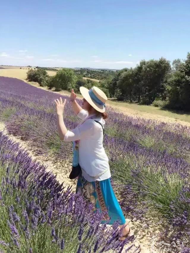 女53岁 在米兰生活多年！有正当工作。能否在忙忙人海 漂泊异乡的你相遇