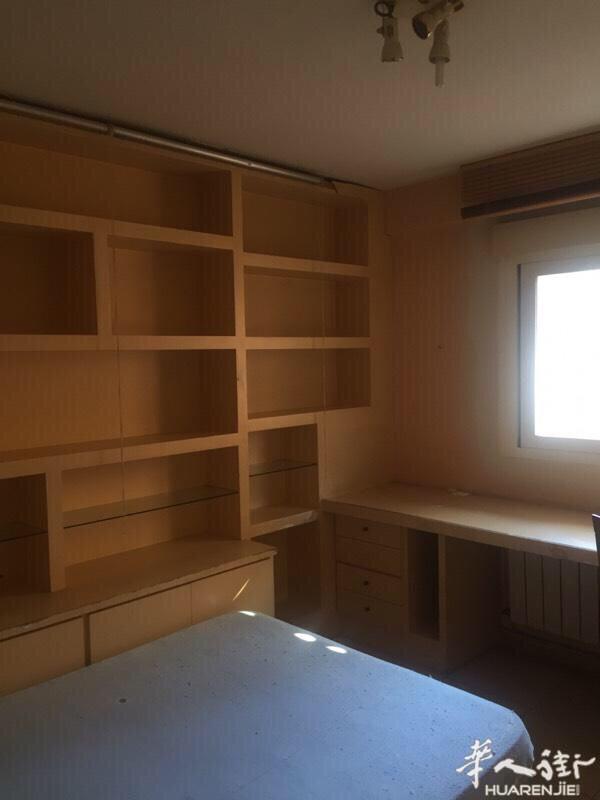 房屋出租 usera
地址：usera老鹿城商城后